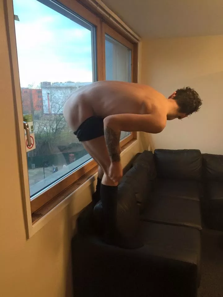 There’s a crack in the window posted by OnTheWedge