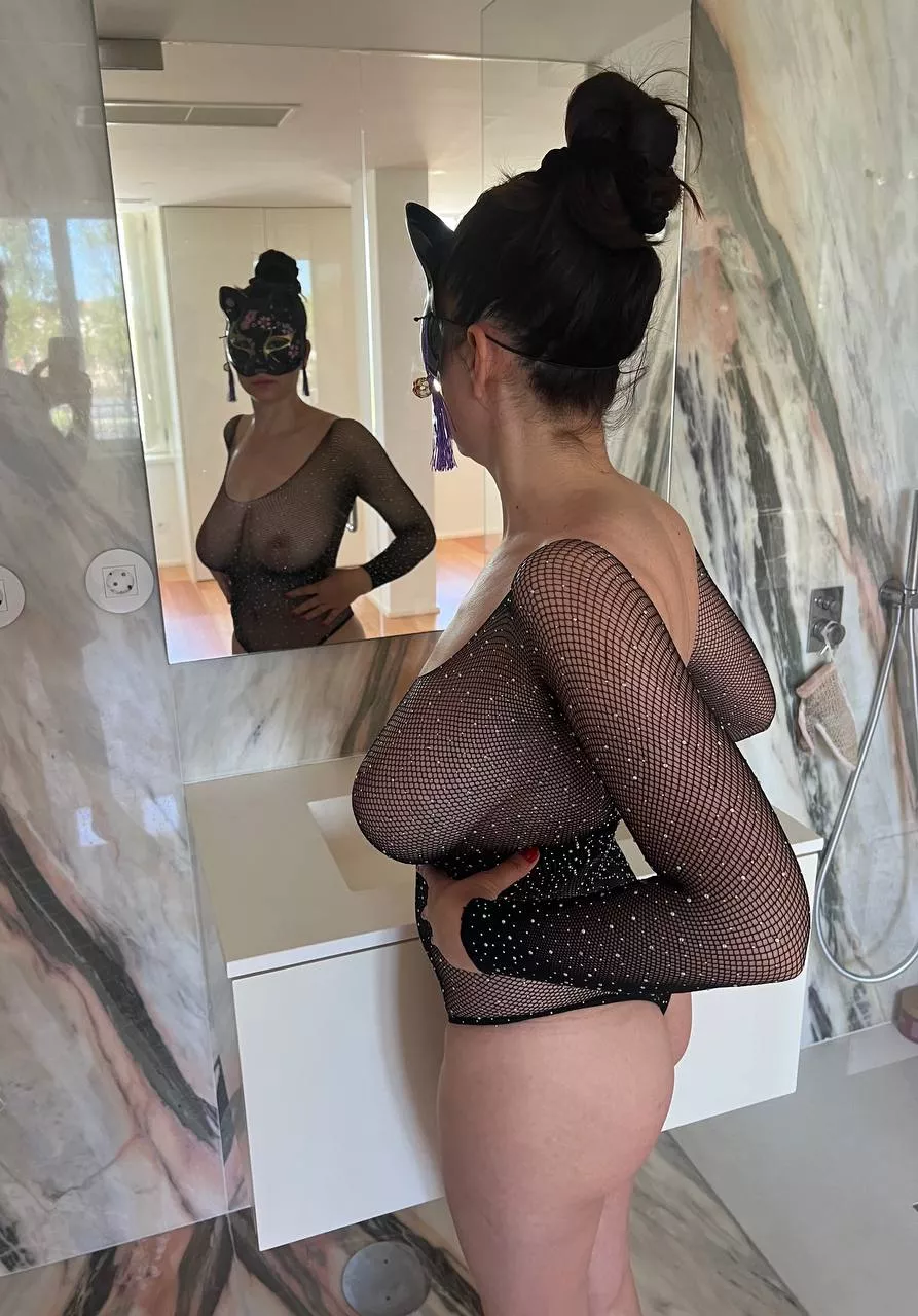 We're best friends and I show you this picture for your opinon. What do you say posted by Lagarope