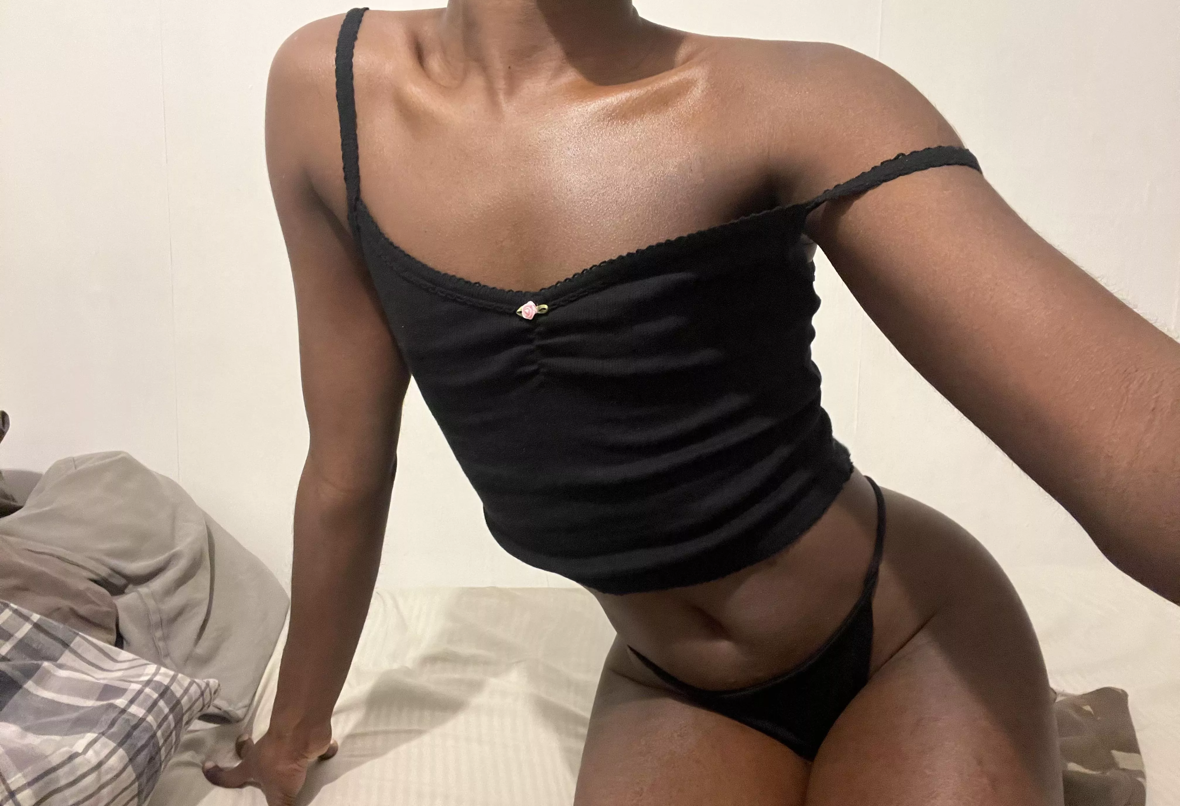 20, bottom. Can I be your girlfriend? posted by FewWind2300