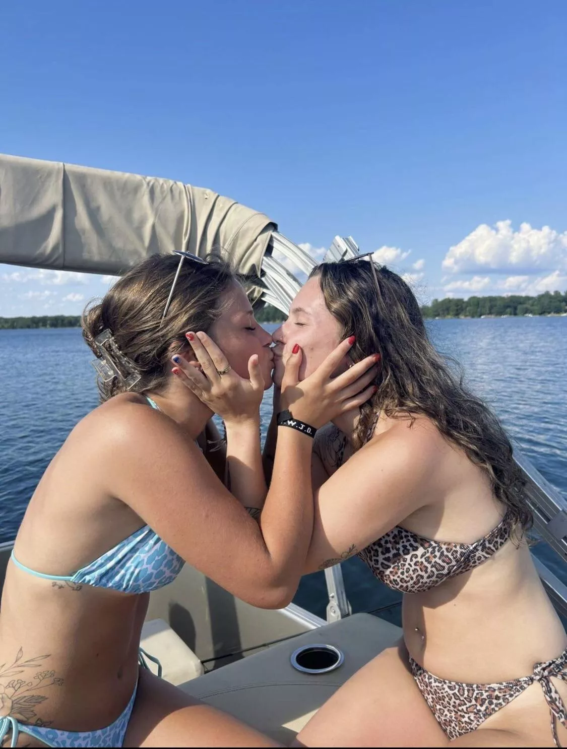 Besties on a boat  posted by baddievibes12