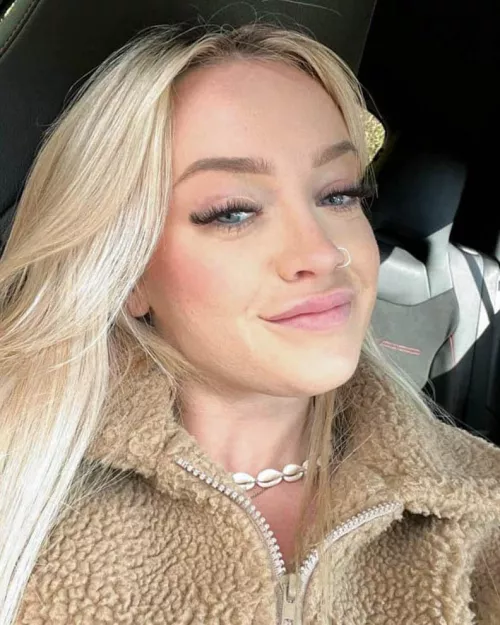 Confidence is my best feature by Scarletteee1