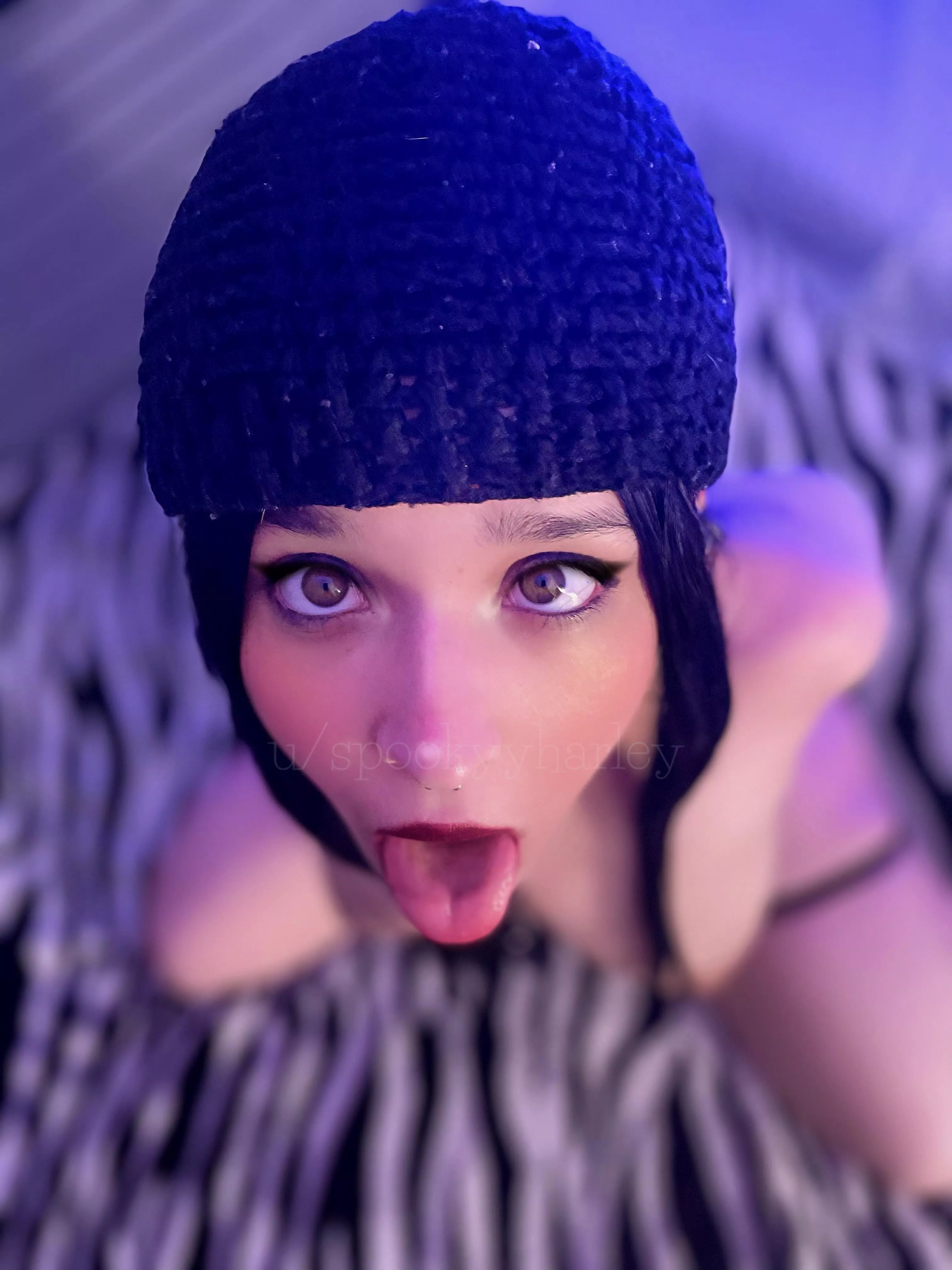 Could you possibly fill up this mouth? 🥵 posted by spookyyharley