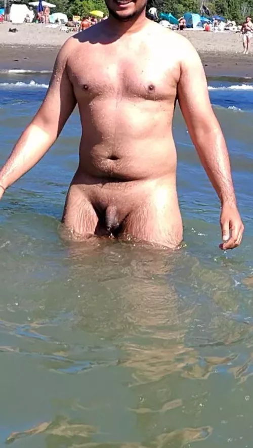 First time at wreck beach  by ZookeepergameKey3797