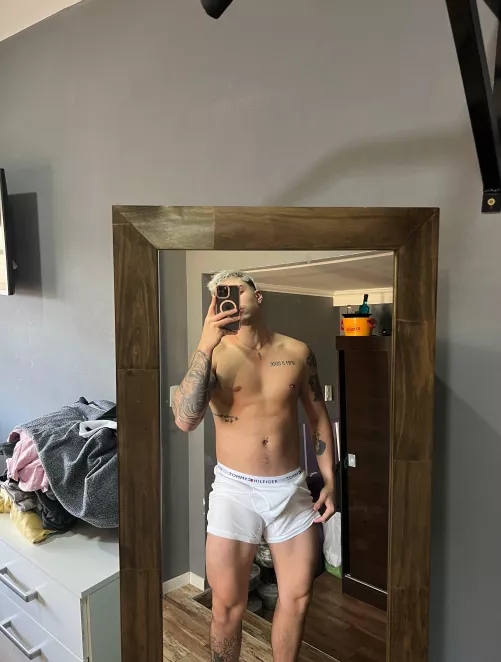 how bad do you want to taste my soccer bod? by ZaynReeed