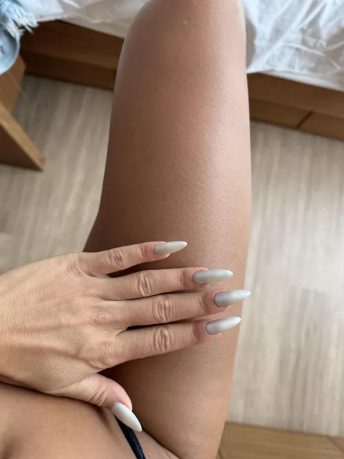 I want to scratch your back by yourloveSofi