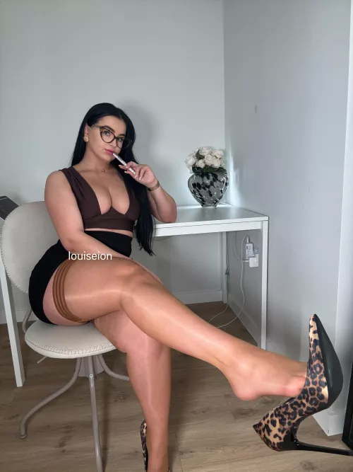 I wonder if the guys at work ever think about fucking me by xnmjkl