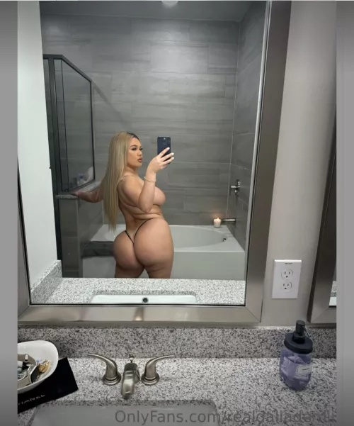 LA baddie by Impossible_Big_4506