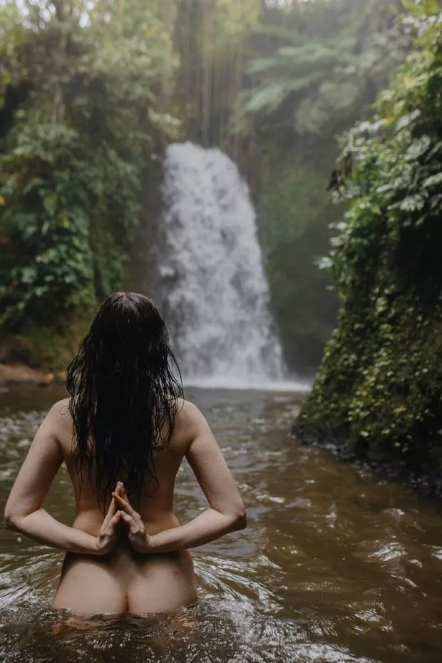 Pashchima Namaskarasana 🙏 posted by mihaylova_jpg2