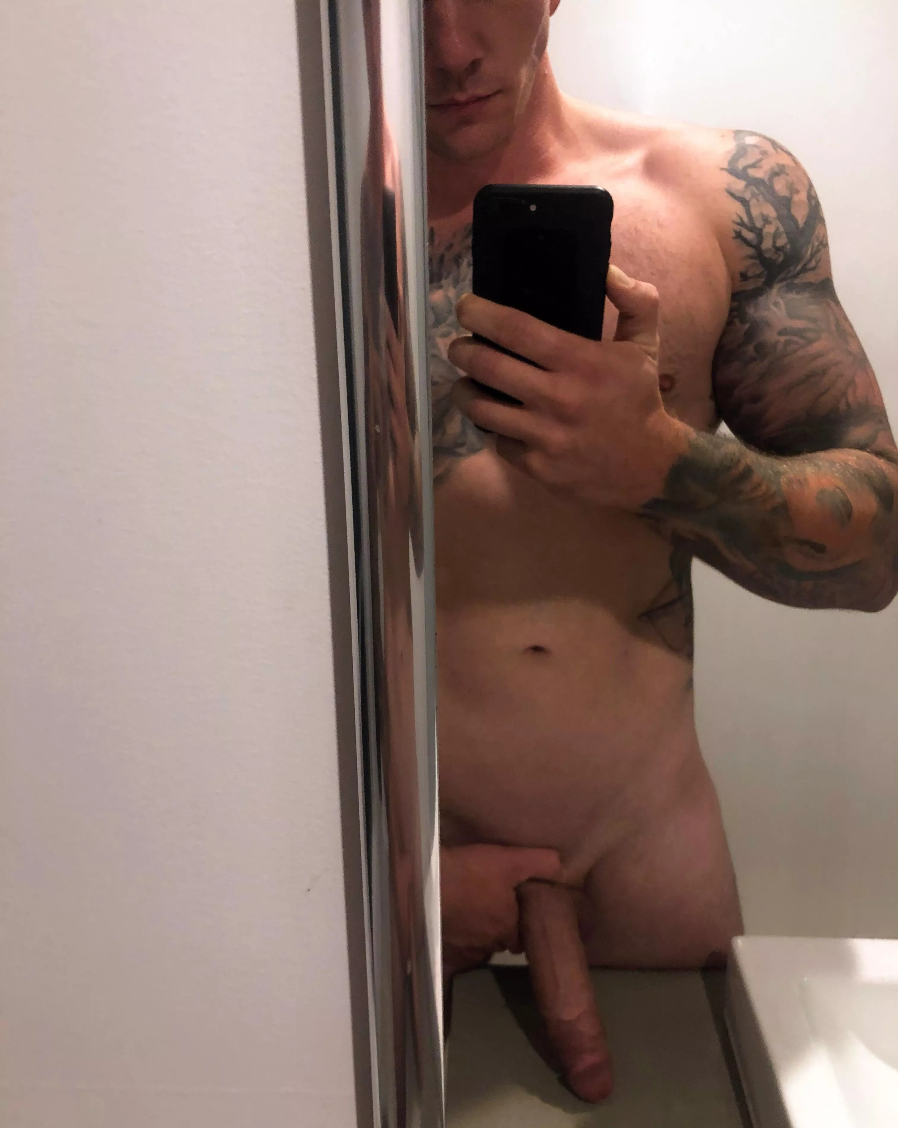 Post shower selfie 😉📸 posted by thunder__down__under