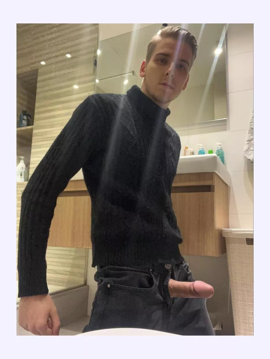 say yes if ylu would like to be my bottom posted by Worth-Cupcake-8119