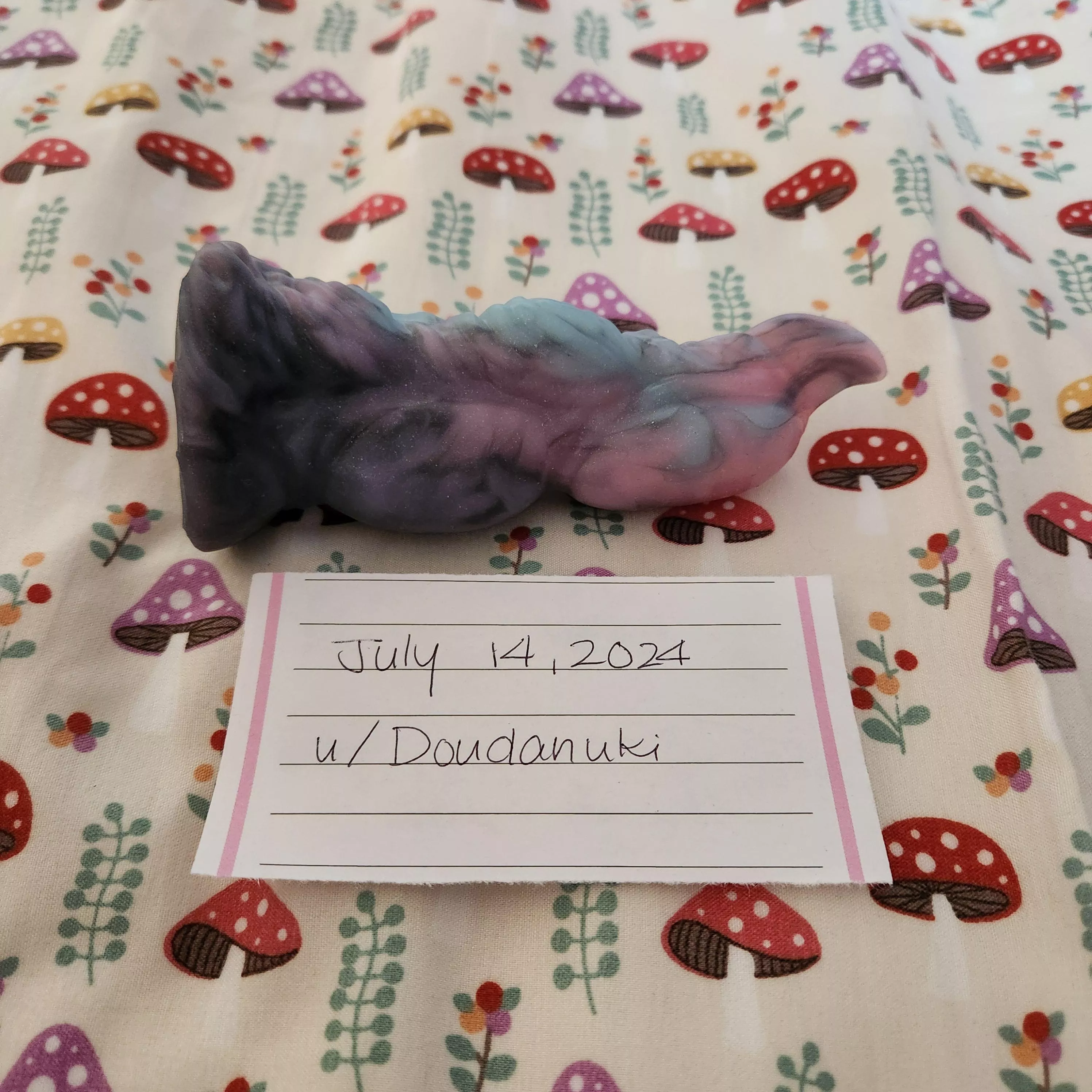 WTS - US Only SBF Vibe Sleeve posted by Doudanuki