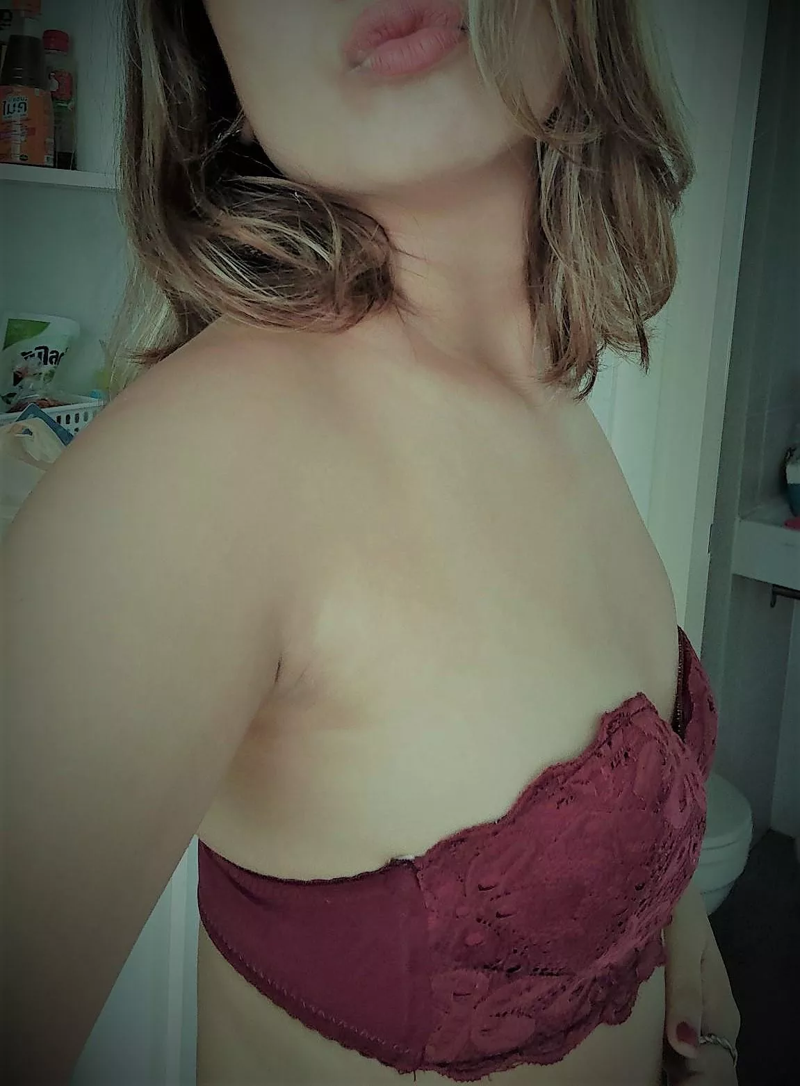 32 F, Asian Hotwife, Visiting FL posted by june_ssuda