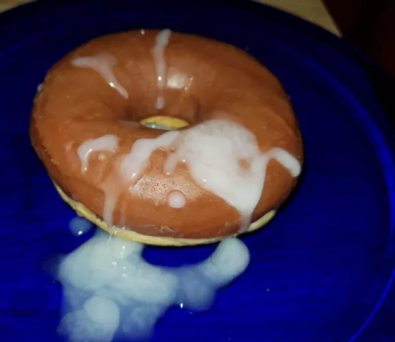 Do you like semen on your Donut 🍩🍩🍩 by Damonready