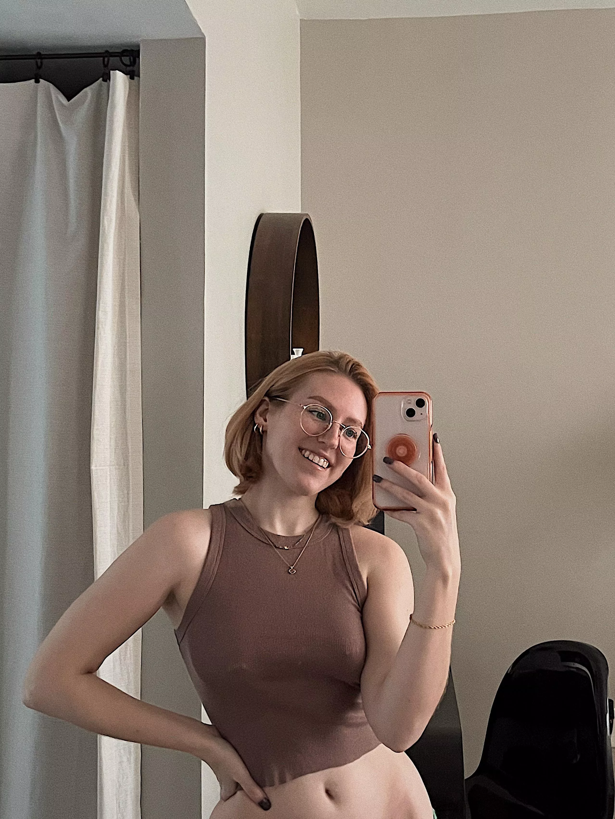 How do I look in the mirror? Be honest [IRTR] posted by Pinkgirlxxx