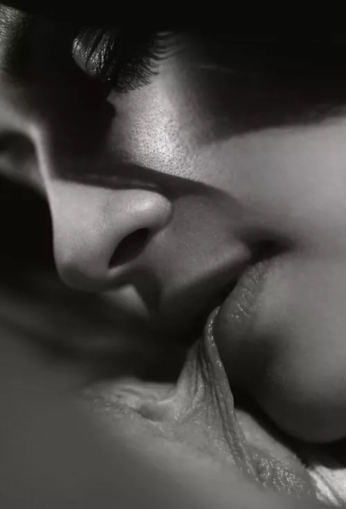 Lips to lips by mistressofdungeons
