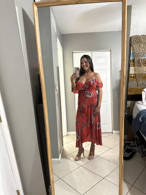 Wearing a sundress means that I'm giving you easy access to all of my body by jasmine_cole