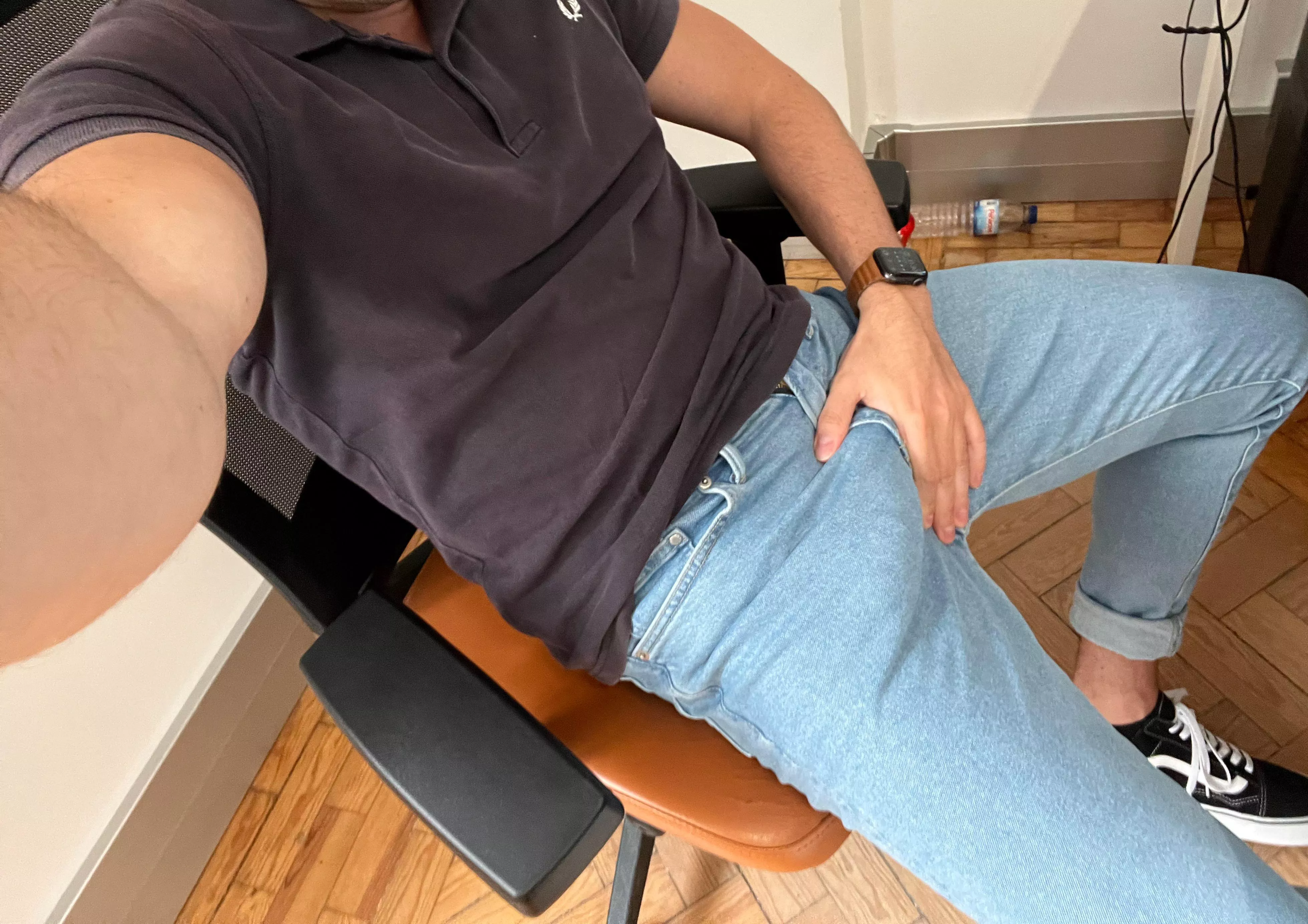 when I open reddit at work... posted by tuga20cm