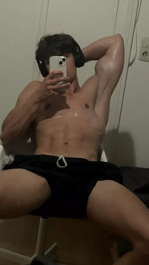 Would you taste my sweaty body? by Select_Equipment4297