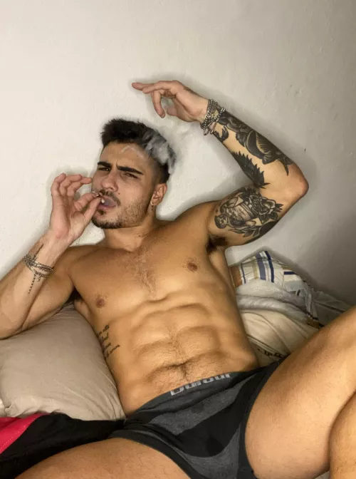 [24] Think you can handle these rock-hard abs? by OlieTheKing