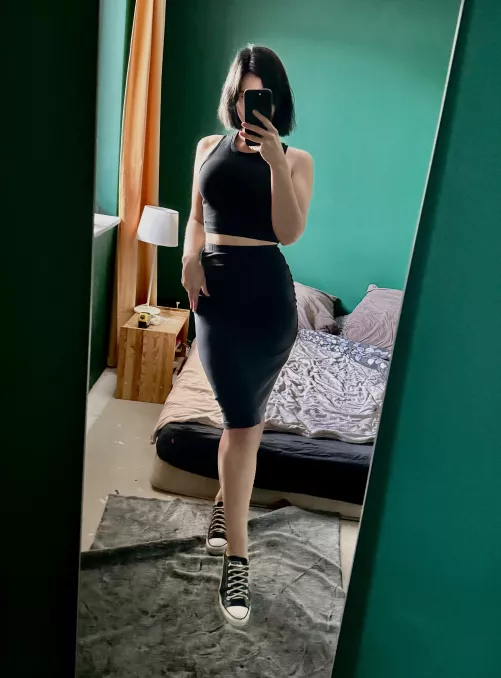 Black suits me (F) by mikomiaumiau