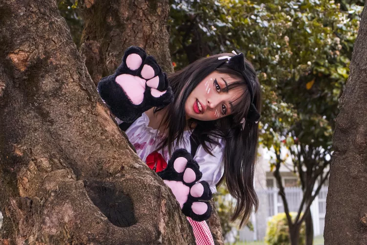 Catgirl stuck on a tree, first to clim and save me get a special reward!  by cutelilyyxo