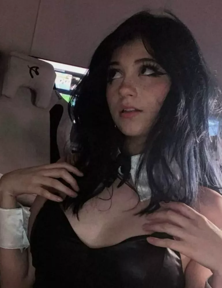 Do I look punk enough for your liking? posted by Dull-Setting-3797