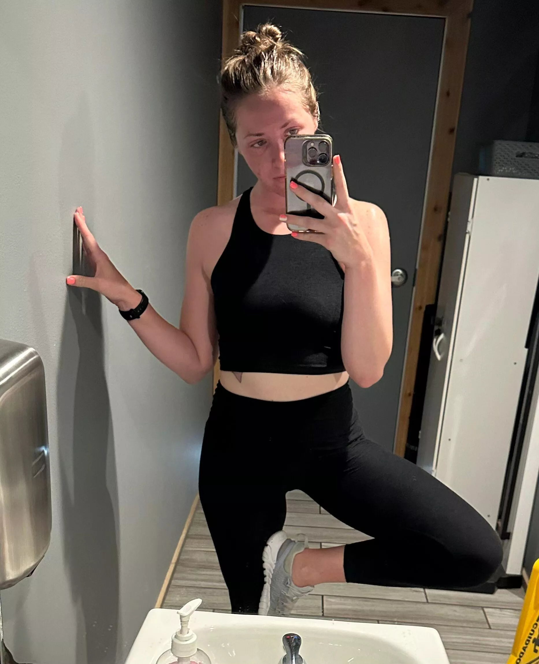 feeling quite toasty after my workout posted by cumwcourt