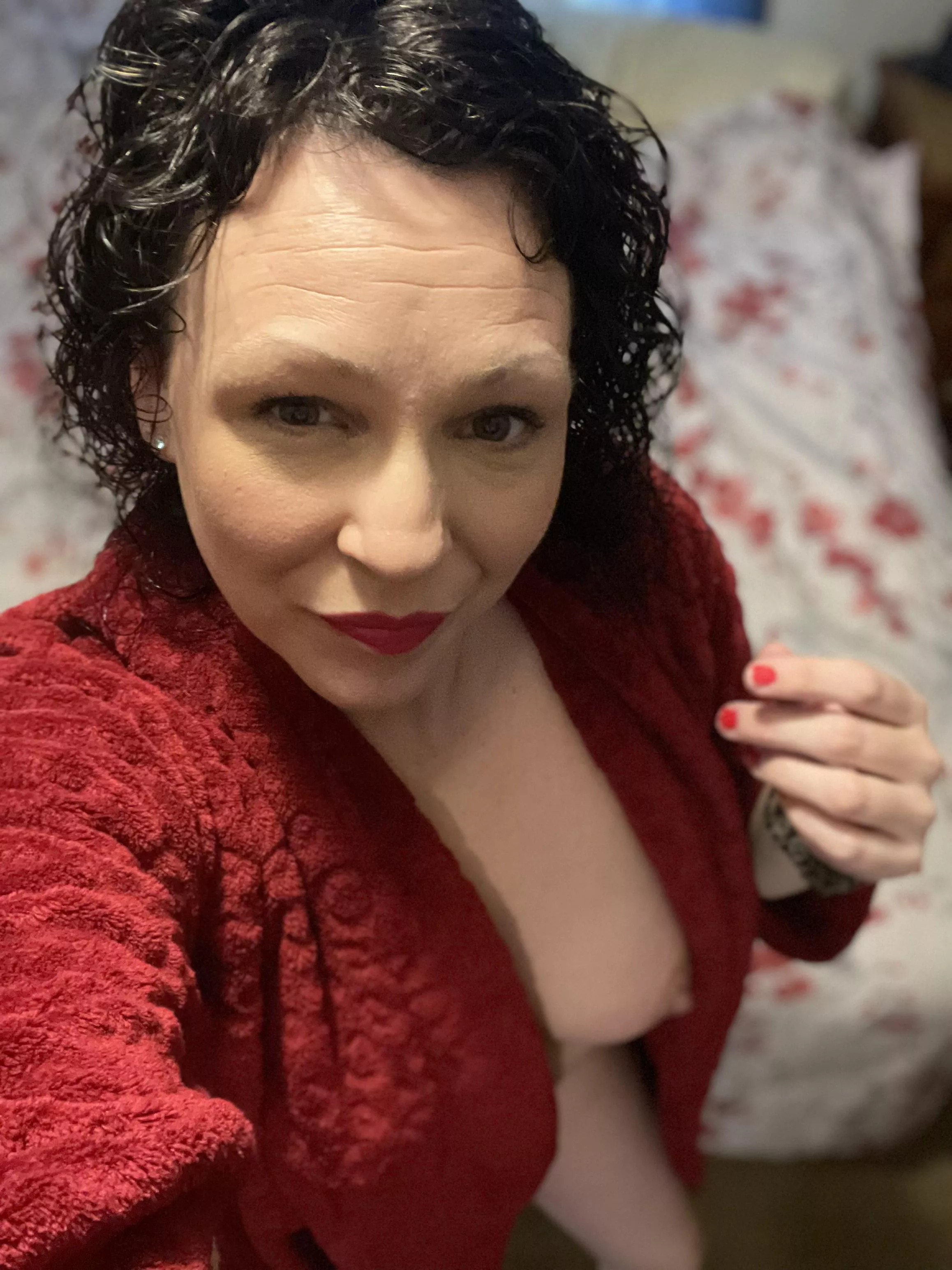 Fresh out the shower and ready for sexy time posted by [deleted]