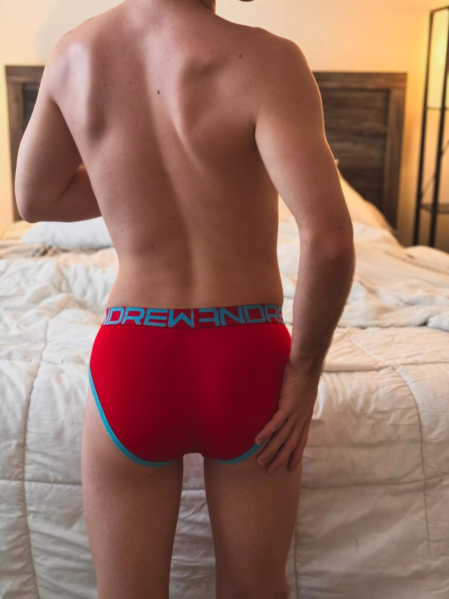 From the back😚 posted by twinkinatwunk1