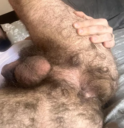 Get your face in there, bro. It’s musky as fuck.  by gymfur