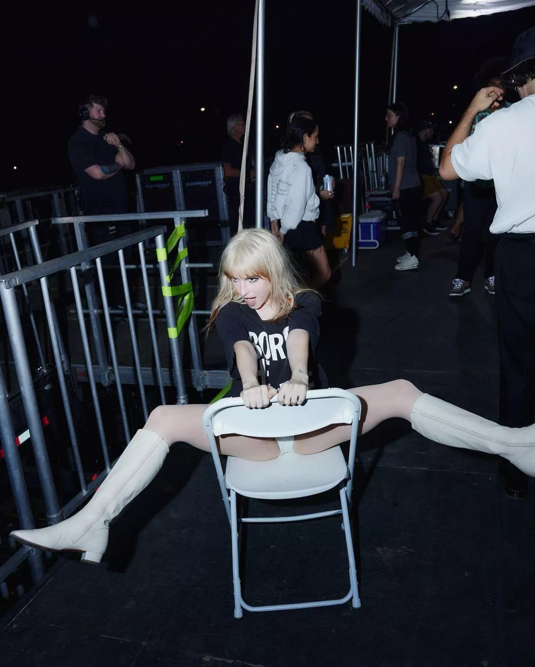 Let's be boyfriends for Hayley Williams!  posted by clearbluedreams