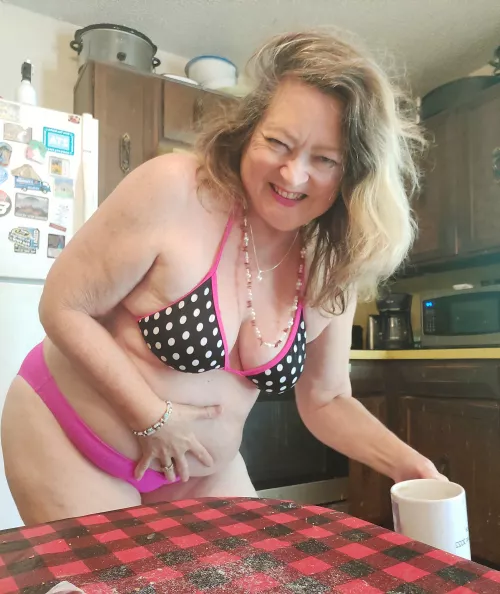 Sometimes you just need some extra cream to be sexy by blondiedi1223