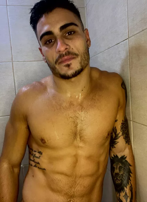 Who wants to see my tight, soaked body after a hot shower? by OlieTheKing