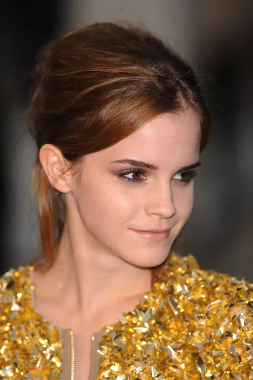 Emma Watson by Long_oil_