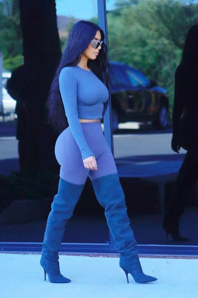 Look at that perfect body posted by AlluringAmber34