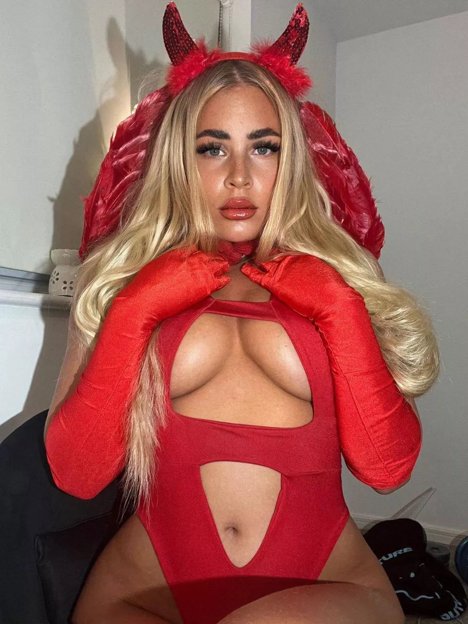 You better not try me. I'll leave you leaking in a minute, Wanna bet?
 posted by things-suck
