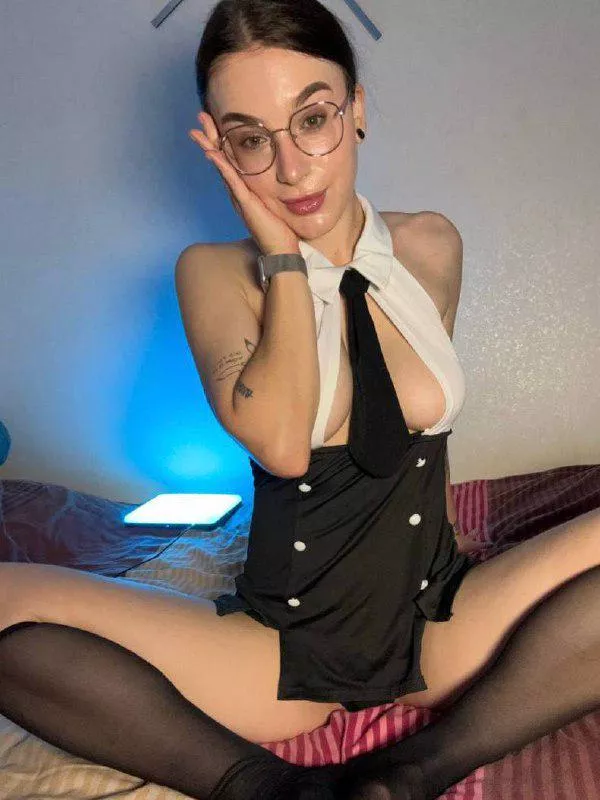 Boss, is this outfit appropriate for my first shift? posted by celty_sturluson_d