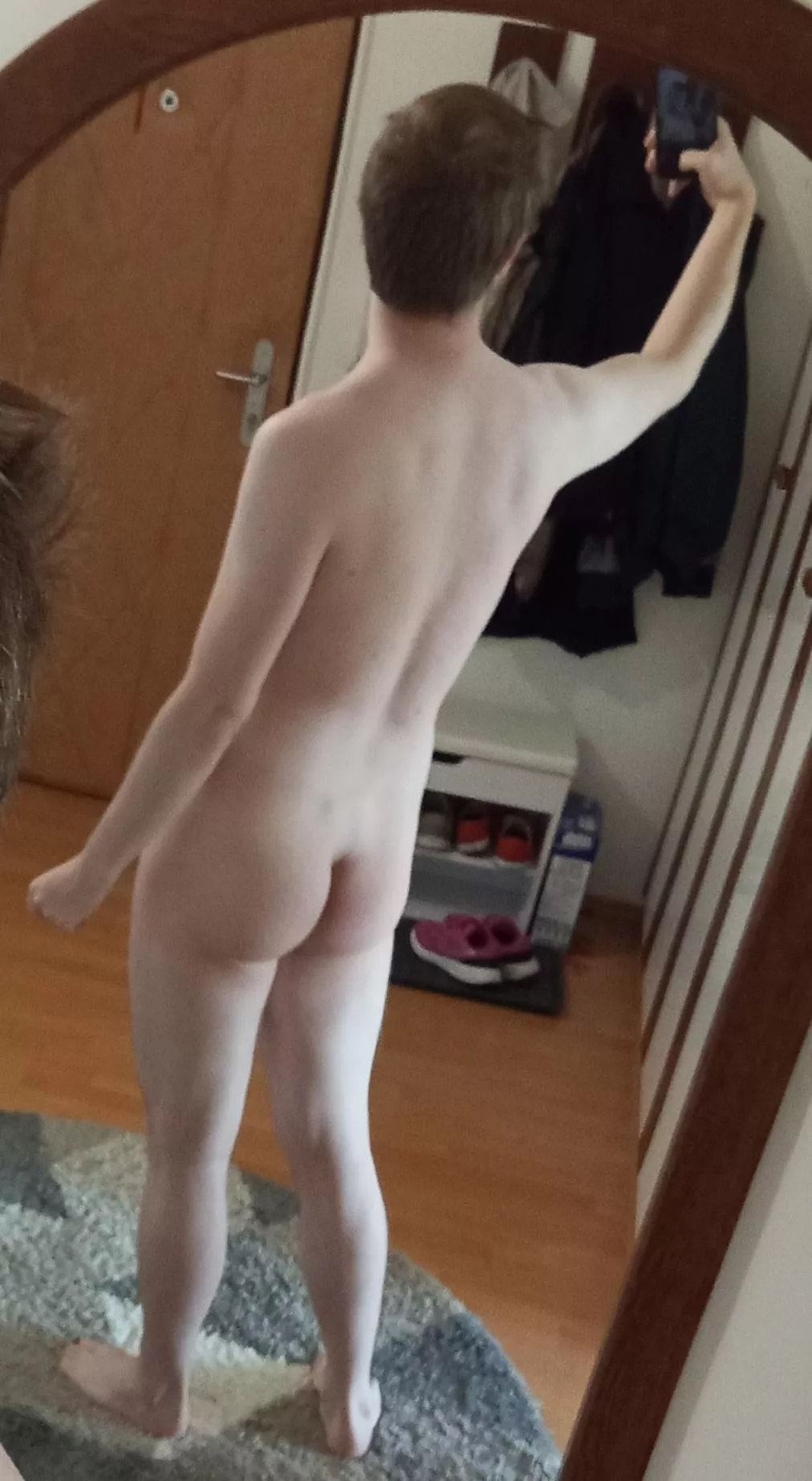 Mirror photo posted by morning_rise