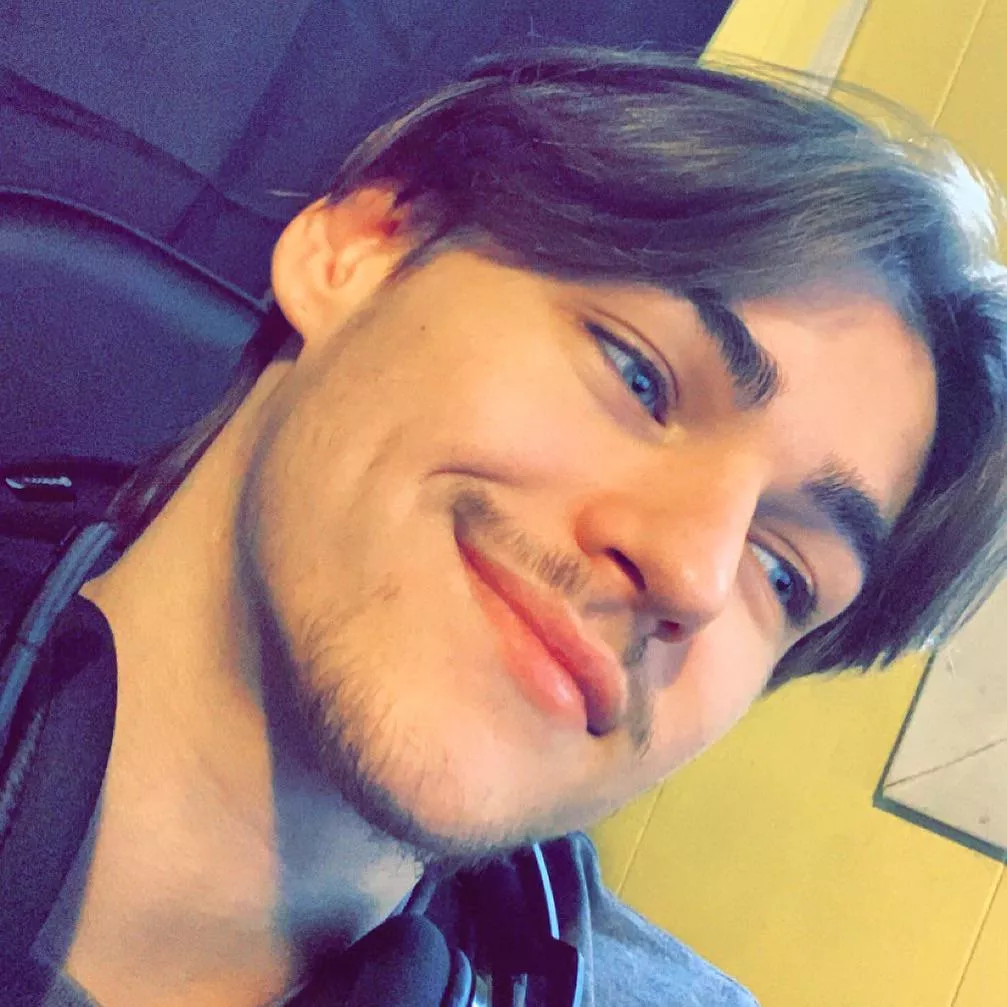 Need some Rainbow six siege players who have passion to win haha  posted by Endymion_xxx