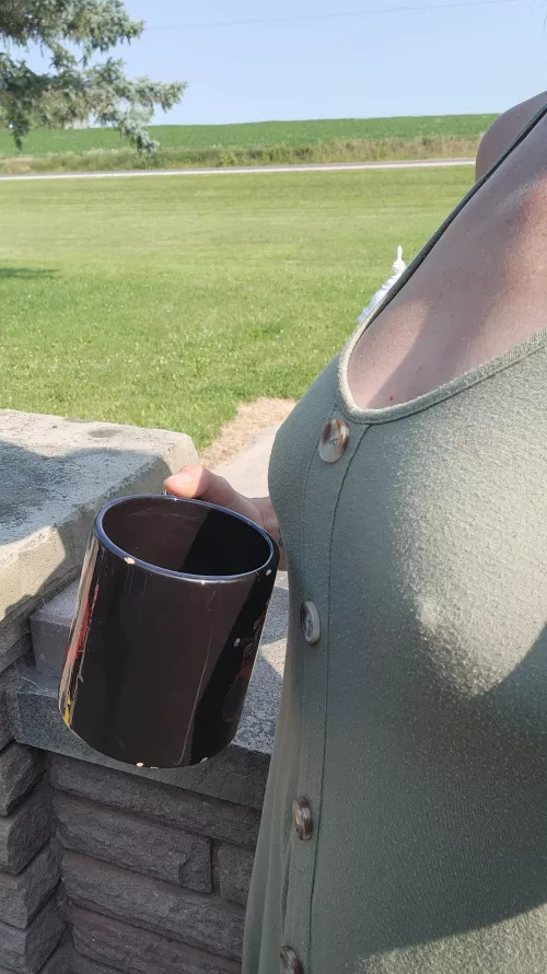 A bit of coffee to get the day started by northernmilf0