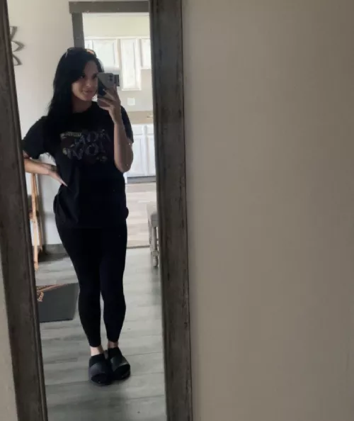 Another day another mirror selfie by cinnamon_spice_420