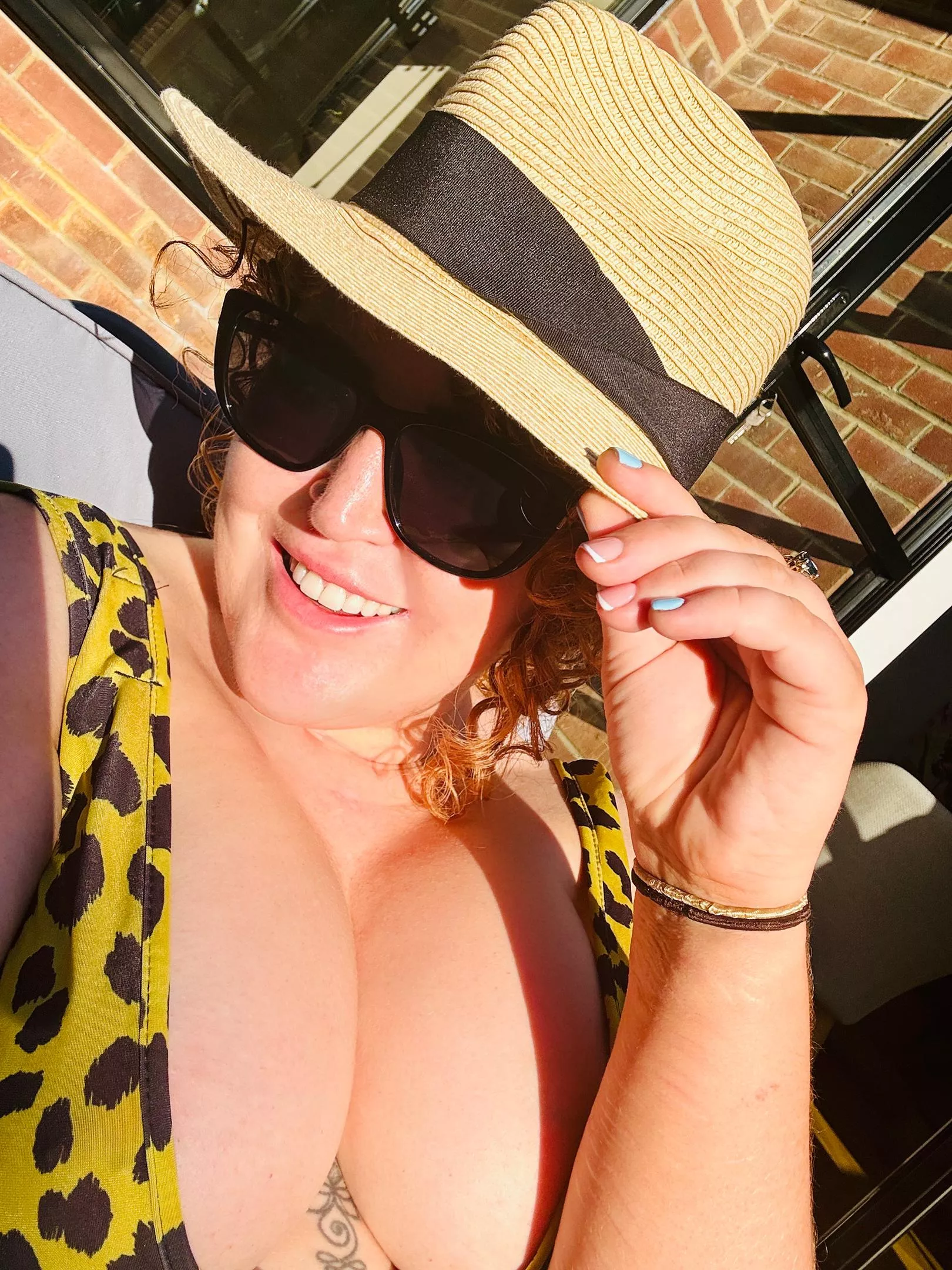 Are my hands doing it for you posted by ObedientTablespoon