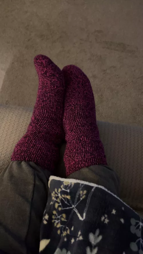 Comfy, cozy, crazy, and cute. [F]acing the day by QueenCammm