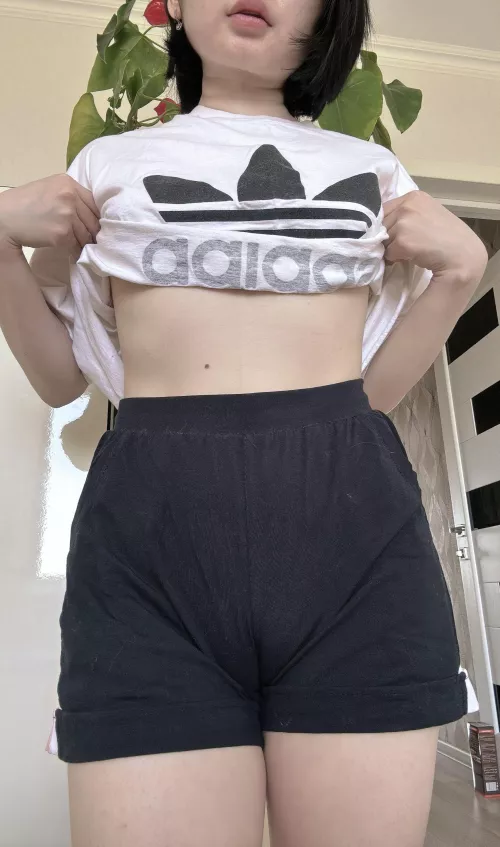 Cute camel toe in black shorts by HorizenGirly