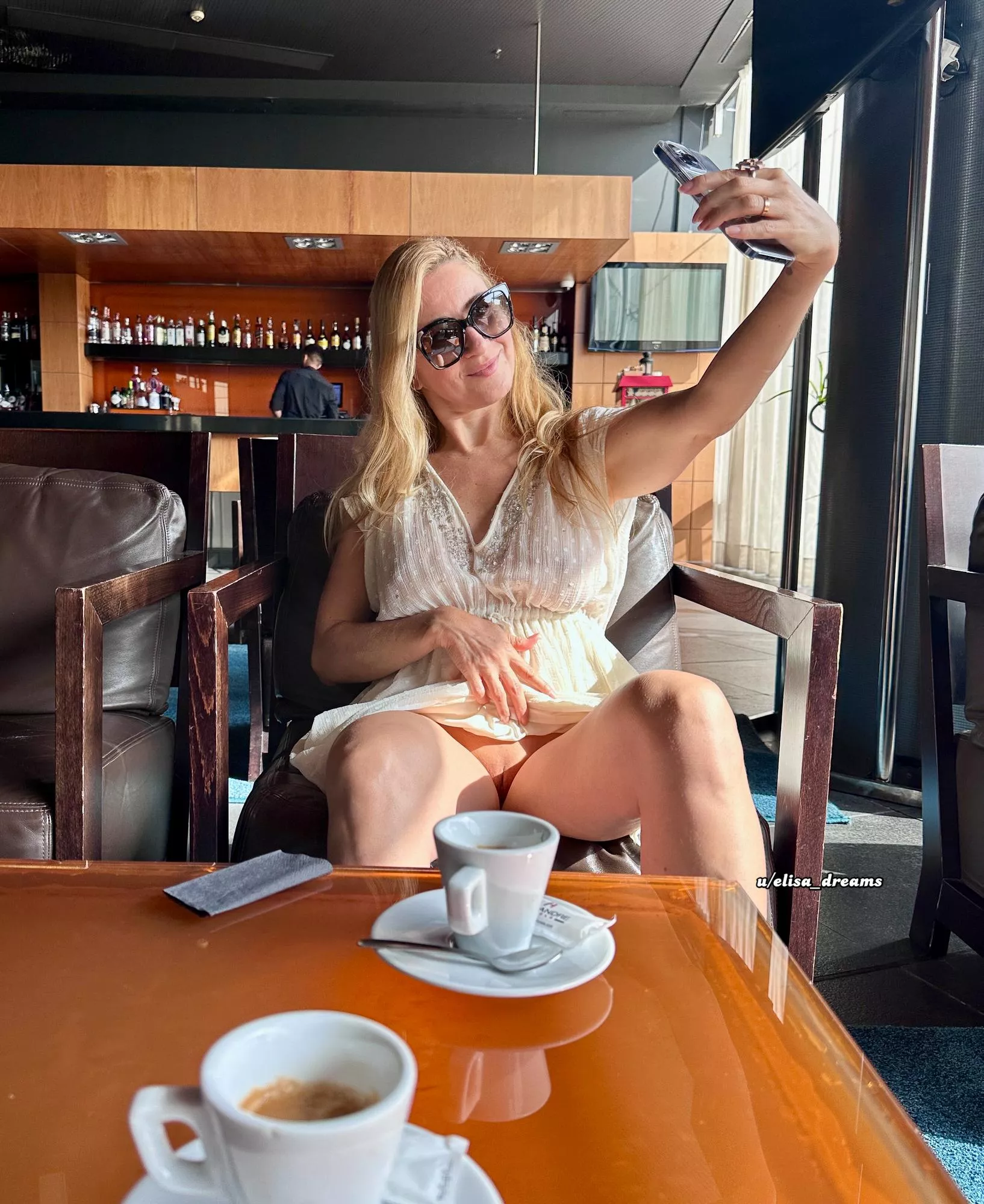 Flashing my pussy in a hotel lounge posted by Elisa_dreams