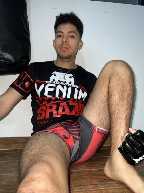 Hairy as hell, you still wanna get your hands on this? 💪🔥 by gregorboxerthick