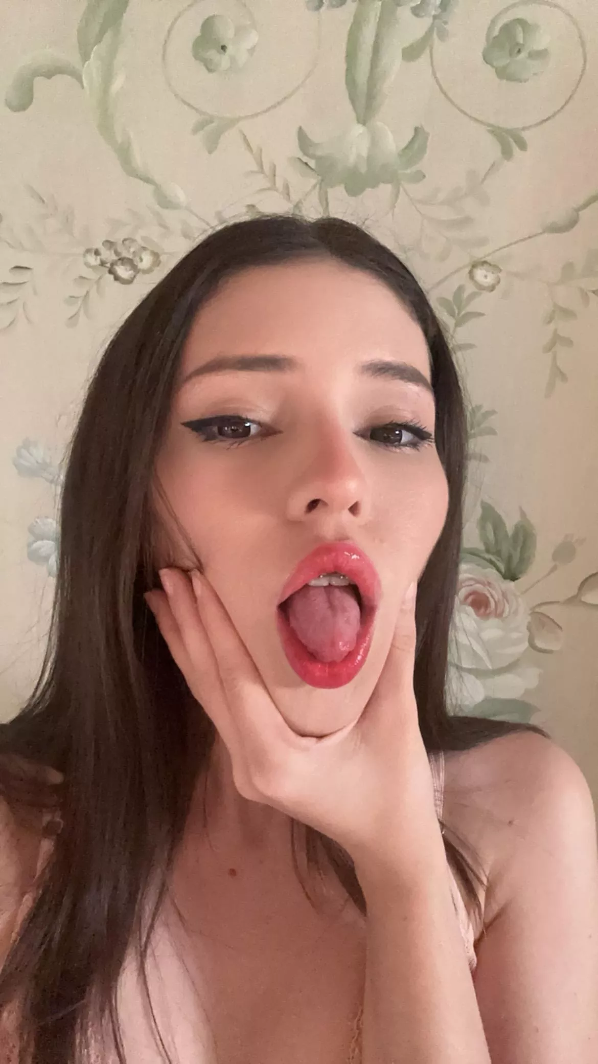 Here's my mouth, use it posted by aligarces