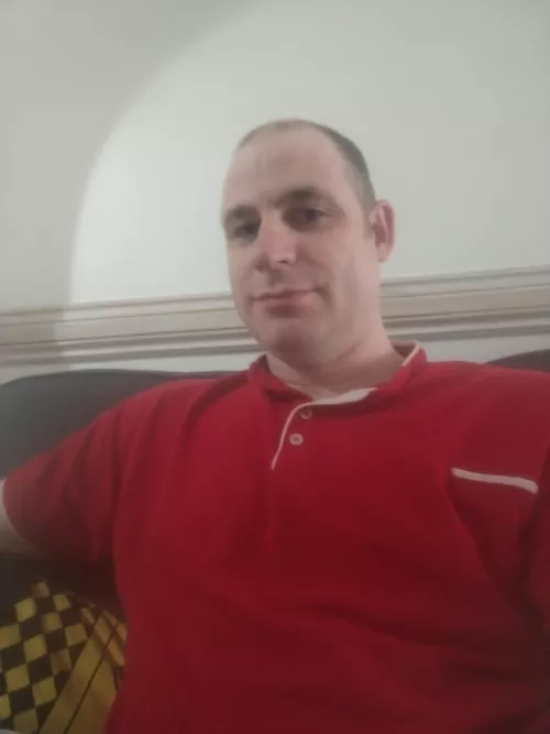 Hey gaymer looking for friends to play with and chats  by iansabout87