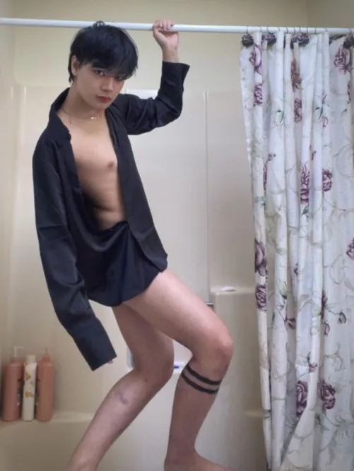 I feel lonely by myholeisabagel