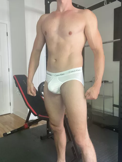 I see why they're called tighty whities by poisondanger